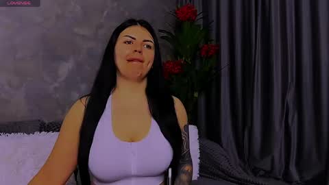 Giulia online show from May 21, 2:51 am