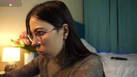 Agness online show from November 18, 3:48 pm