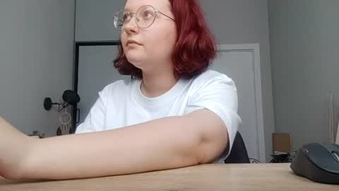 Elly online show from July 4, 6:17 am