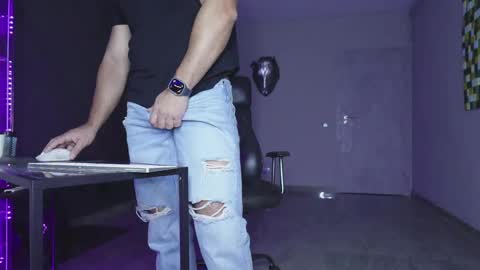 Matthew .. for short call me Matt online show from December 21, 3:57 am