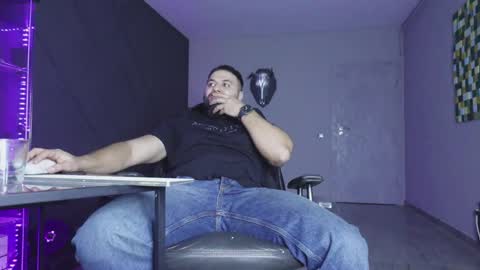 Matthew .. for short call me Matt online show from January 15, 10:18 pm