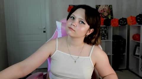 glimmer_goddesss online show from October 25, 9:19 am