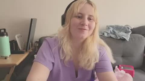 Glitch online show from July 18, 5:59 pm