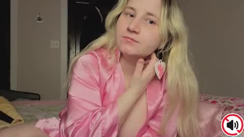 Glitch online show from November 20, 10:18 pm