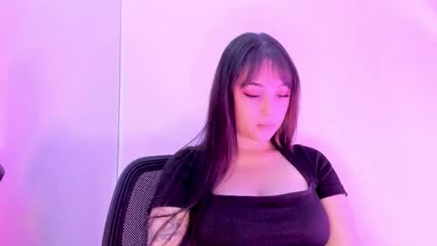 Mimi online show from December 4, 8:52 pm