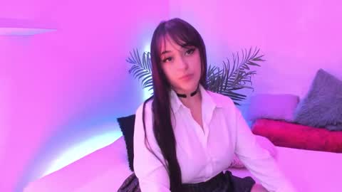 Mimi online show from January 14, 9:45 pm