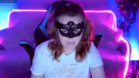 gloriagrays online show from September 13, 7:05 pm