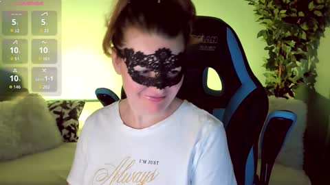 gloriagrays online show from October 31, 7:58 pm