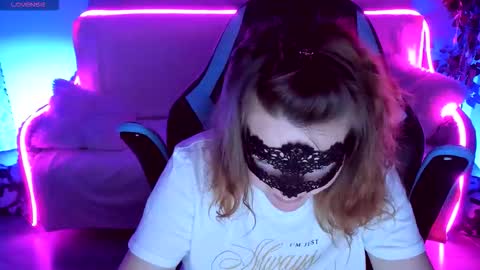 gloriagrays online show from September 15, 7:59 pm