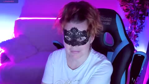 gloriagrays online show from September 17, 7:17 pm