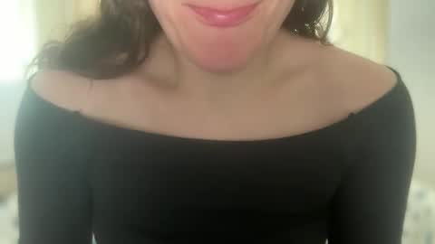 Gloria Pearl online show from May 17, 2:26 pm