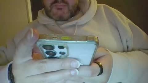 Gloscam online show from November 30, 11:45 pm