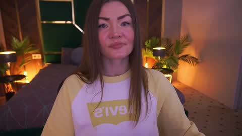 glow_kitten online show from April 7, 7:27 pm