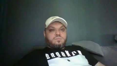 Your boy online show from April 22, 7:15 am