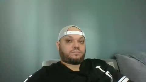 Snapshot of glusgan chatting on October 9, 10:10 am Your boy online show from October 9, 10:10 am