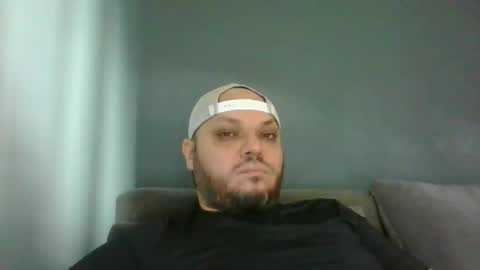 Snapshot of glusgan chatting on October 17, 9:24 am Your boy online show from October 17, 9:24 am