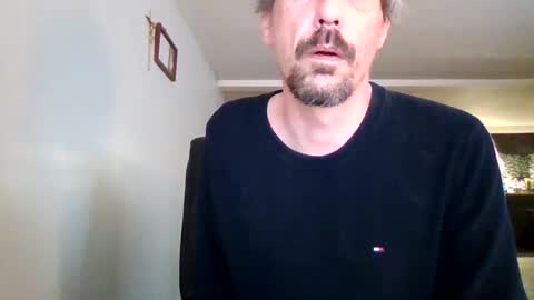 gmang4242 online show from March 6, 9:08 am