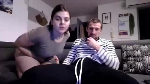 gnl_ online show from December 15, 8:49 pm