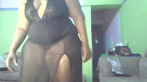 Snapshot of goddessebon chatting on February 13, 11:17 am shasha big online show from February 13, 11:17 am