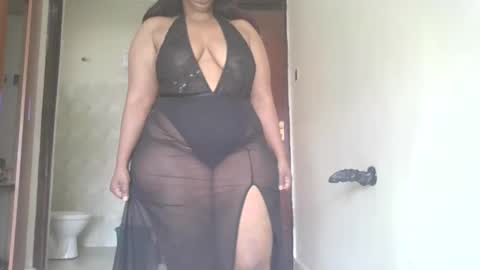 Snapshot of goddessebon chatting on December 19, 8:24 am shasha big online show from December 19, 8:24 am