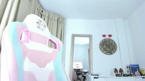 Snapshot of goddessjessica_roger chatting on October 25, 6:13 am Goddess Jessica and slave Roger online show from October 25, 6:13 am