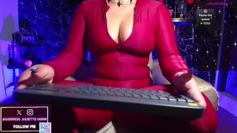 Goddes Juliette Noiir online show from April 2, 11:28 am