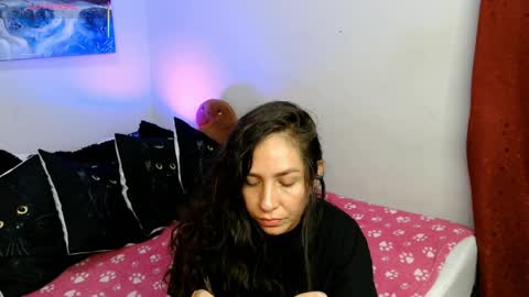  Naih Reyes online show from April 6, 5:52 am