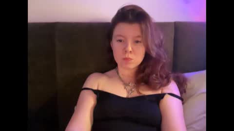Snapshot of goddesssylvie chatting on October 23, 8:42 pm goddesssylvie online show from October 23, 8:42 pm