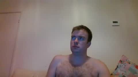 Snapshot of gogo12104 chatting on January 21, 6:23 pm jme online show from January 21, 6:23 pm