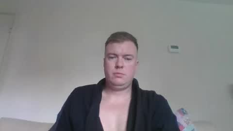 Snapshot of gogo12104 chatting on October 25, 9:41 am jme online show from October 25, 9:41 am