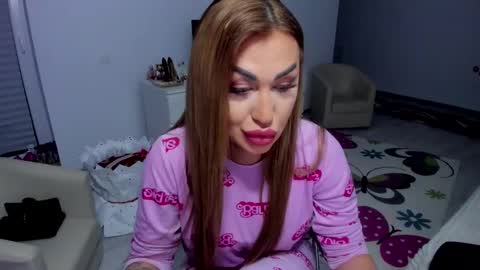 Nicole.. online show from February 16, 5:04 am