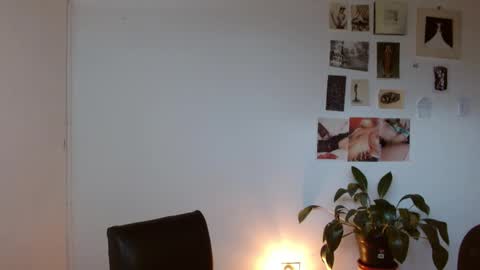 Alaska online show from December 3, 1:45 pm