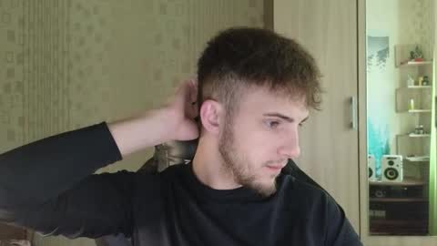 Golden boyyy21 online show from March 27, 12:06 pm