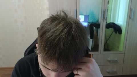 Golden boyyy21 online show from April 21, 4:03 pm