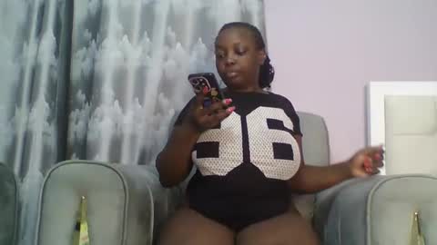 Bella online show from April 29, 8:57 pm