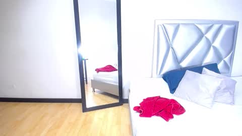 goldenn_ass1 online show from November 13, 4:59 am