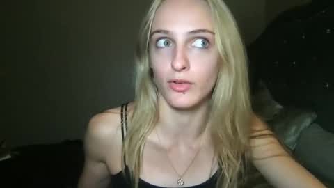 goodgirlliv online show from October 24, 1:28 am