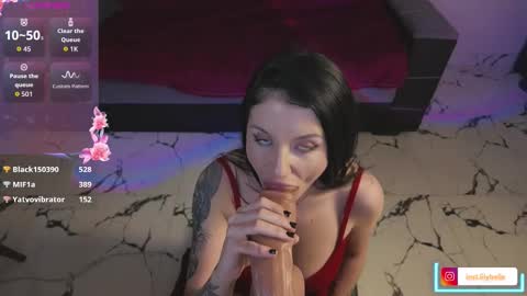 Fae Storm online show from March 6, 5:45 pm