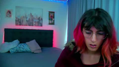 goth_minerva online show from March 18, 2:01 pm