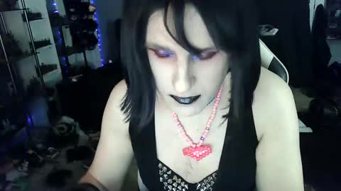 Victoriana online show from January 19, 4:04 pm