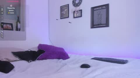 hi my name is Elizabeth nice to meet you online show from February 4, 6:56 pm