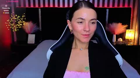 gracefulmichelle online show from June 10, 2:11 am