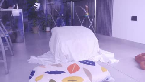 GRECIADOMM555 online show from June 4, 10:05 pm