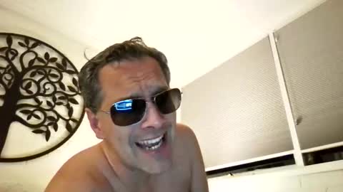 Snapshot of grattitude chatting on September 25, 1:07 pm grattitude online show from September 25, 1:07 pm