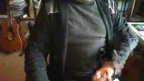 greyhounddog online show from November 7, 10:50 am