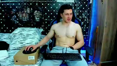 griego01 online show from August 3, 7:32 am