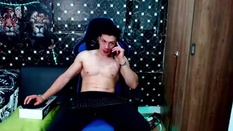 griego01 online show from September 10, 2:45 am