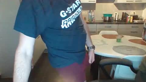 Snapshot of griesie chatting on February 10, 11:34 pm Griesie online show from February 10, 11:34 pm