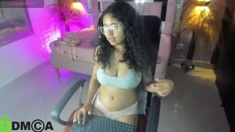    online show from November 12, 10:23 pm