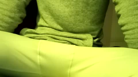 guapopapi88 online show from December 8, 3:35 pm